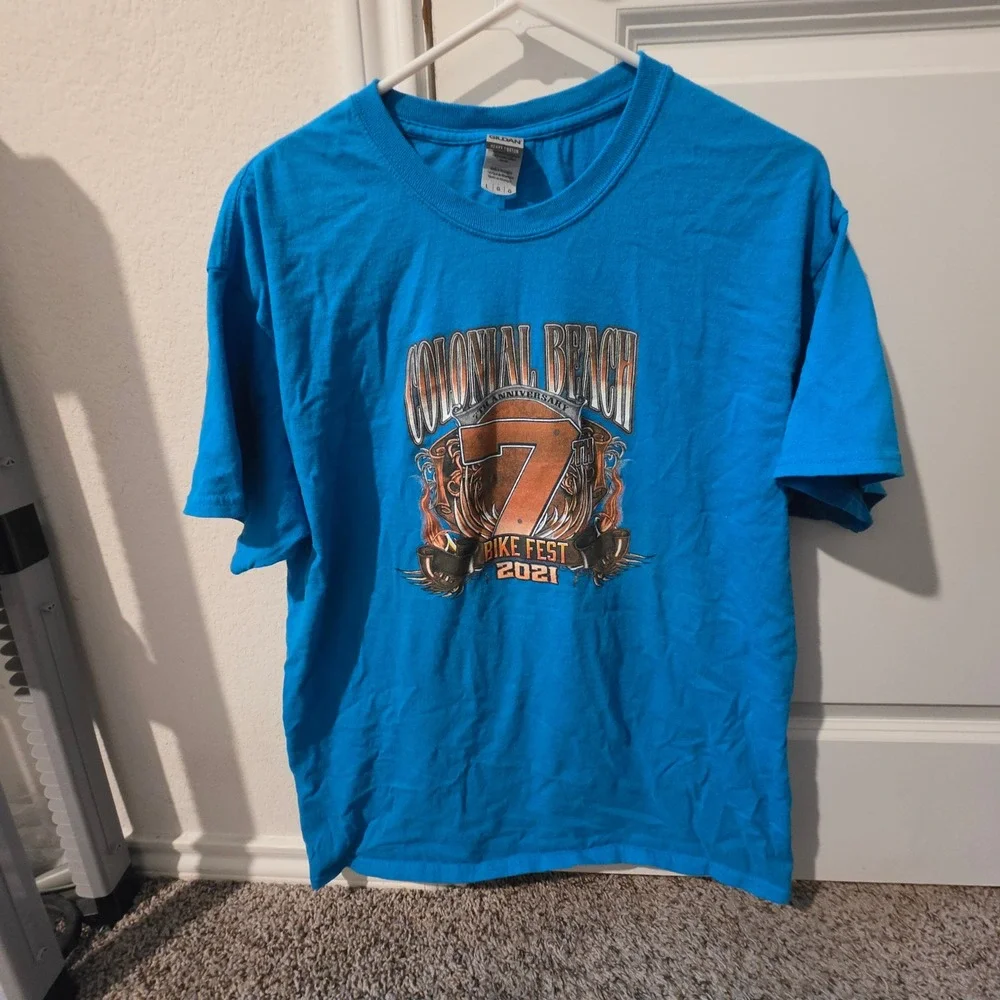 Gildan Mens Colonial Beach Bike Fest 2021 T-Shirt Blue Eagle Graphic Large